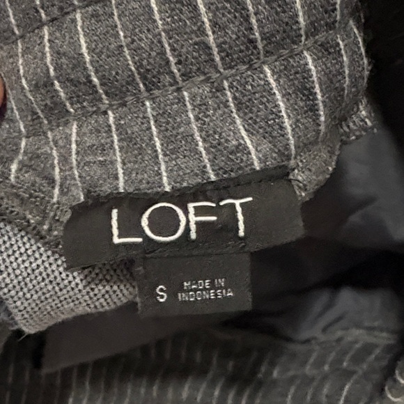LOFT Charcoal Pinstripe Drawstring Business Casual Sweatpants Trousers Small EUC - Picture 2 of 6